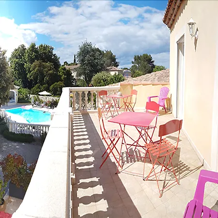 Les Cigales Pensjonat 3*