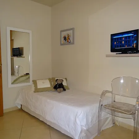 Guest house Les Cigales Poulx