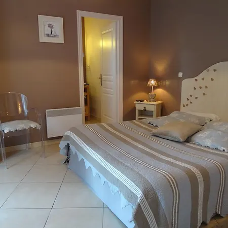 Les Cigales Guest house 3*